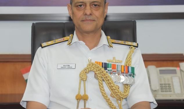 Vice Admiral Sanjay Jasjit Singh (Image: CaptDKS/Twitter)