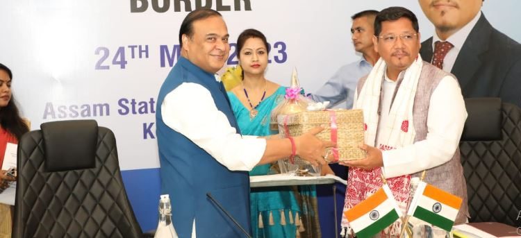 CMs of Assam, Meghalaya meet in Guwahati; discuss border dispute