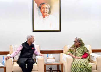 EAM S Jaishankar meets with Bangladeshi PM Sheikh Hasina (Image: DrSJaishankar/Twitter)
