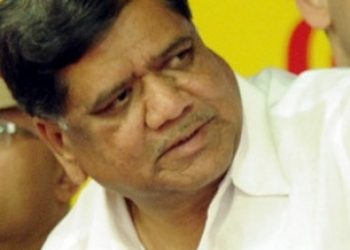Karnataka poll results: Jagadish Shettar trails by 1,900 votes after second round of voting