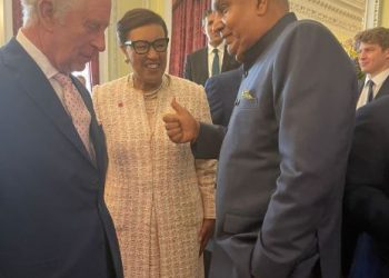 Vice President Jagdeep Dhankar with King Charles III (Image: VPIndia/Twitter)