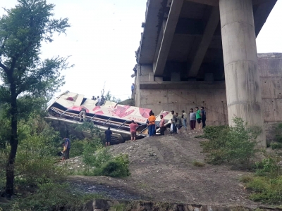 10 dead, 55 injured after bus plunges into Jammu gorge