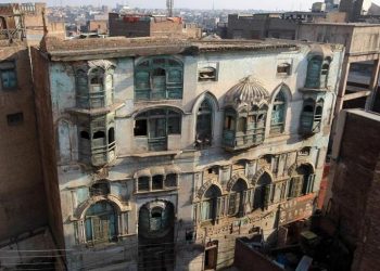 Kapoor Haveli in Qissa Khwani Bazaar, Peshawar (Image: IftikharFirdous/Twitter)