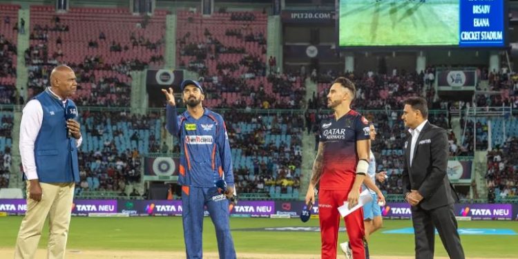 KL Rahul and Faf du Plessis during toss of match between LSG and RCB (Image: iplt20.com)