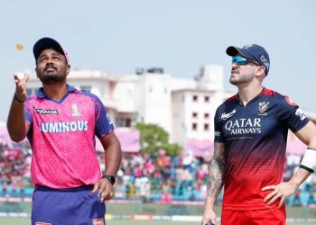 Sanju samson and Faf du Plessis during the toss of an IPL match between Rajasthan Royals and Royal Challengers Bangalore (Image: iplt20.com)