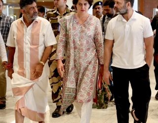 Rahul, Priyanka arrive in Bengaluru for swearing-in ceremony