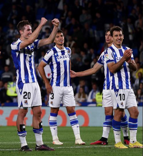Real Sociedad without Méndez but with Oyarzabal for Champions