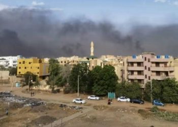 Fighting continues between Sudan's warring parties in Khartoum