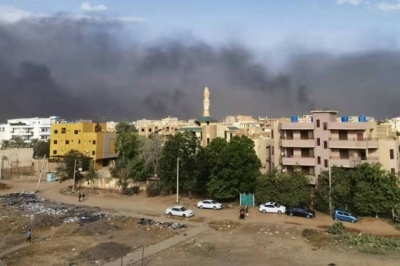 Fighting continues between Sudan's warring parties in Khartoum
