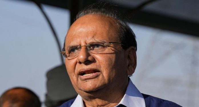 V K Saxena