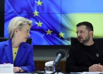 Zelensky urges EU chief to start membership negotiations