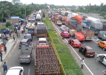 Illegal parking leading to highway mishaps