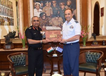 India Army chief General Manoj Pande with Greece Air Force chief General Themistoklis Bourolias (Image: adgpi/Twitter)