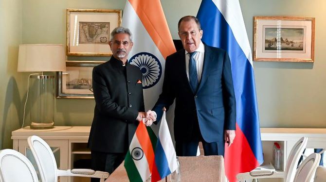 Jaishankar meets Russian counterpart Lavrov in South Africa