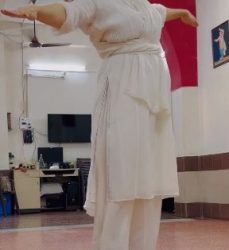 Kangana Ranaut shares video of 'morning dance routine' with her guru