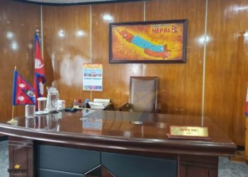 Kathmandu Mayor places map of 'Greater Nepal'