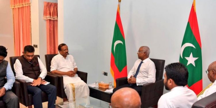 Minister of State for External Affairs V Murleedharan with President of Maldives Ibrahim Mohamed Solih (Image: MOS_MEA/Twitter)