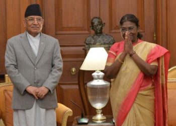 President Droupadi Murmu with Nepalese PM Pushpa Kamal Dahal 'Prachanda' at Rashtrapati Bhavan (Image: rashtrapatibhvn/Twitter)