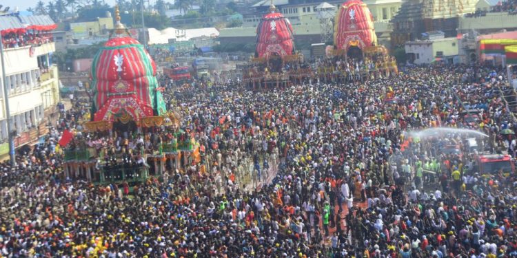 Puri Rath Yatra 2023 At least 14 injured, 82 faint amid stampede-like situation