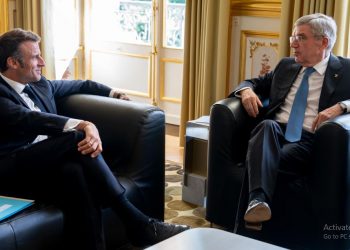 French President Emmanuel Macron with IOC chief Thomas Bach