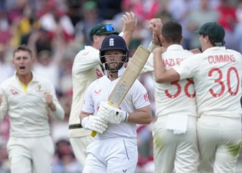 England's Ben Duckett leaves the pitch after being dismissed for 98 runs during the second day of the second Ashes Test cricket match at Lord's Cricket Ground, London, England, Thursday, June 29, 2023. (AP Photo/Kirsty Wigglesworth)