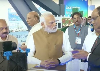 PM Narendra Modi in conservation with Pixxel officials at Aero India 2023