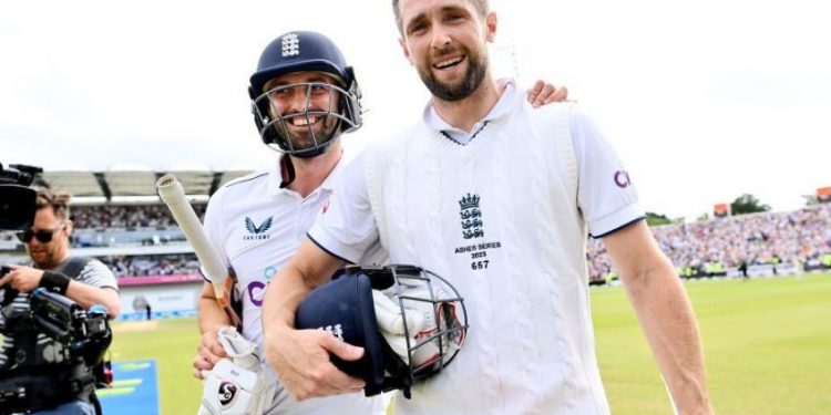 Chris Woakes - Mark Wood - Ashes - Headingley Test
