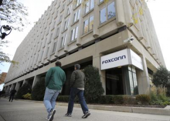 Foxconn to set up mobile component facility in TN investing Rs 1,600cr