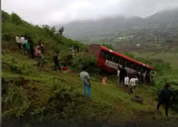 Maharashtra: Woman killed, 23 injured as bus falls into gorge in Nashik district