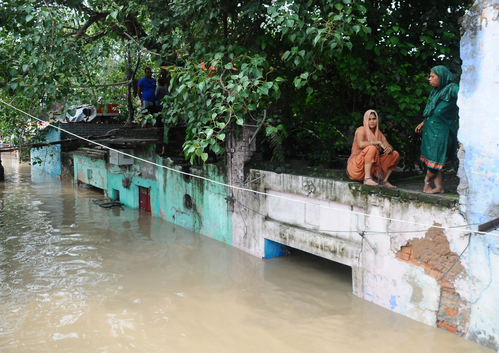 Yamuna swells to record level in Delhi, Kejriwal calls emergency meeting