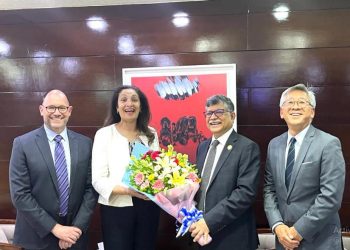 Bangladesh's Foreign Secretary Masud Bin Momen with US Under Secretary of State Uzra Zeya