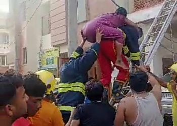 Fire service personnel rescue three people from building on fire in Bhubaneswar