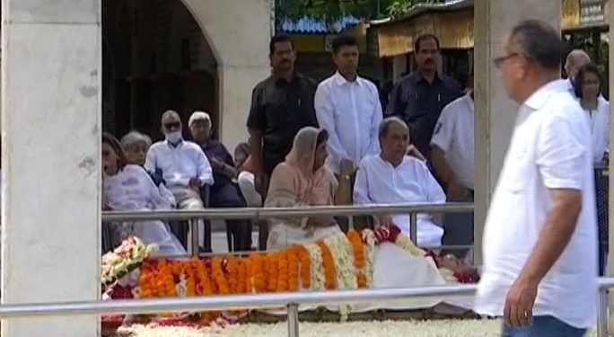 Odisha CM Naveen Patnaik’s sister Gita Mehta’s mortal remains consigned to flames in Delhi