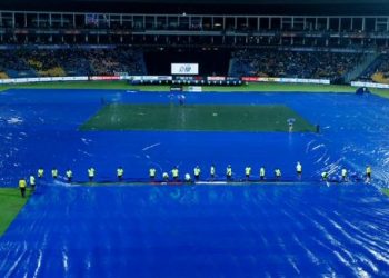 Ishan, Hardik shine brightly as rain forces India and Pakistan to split points in Asia Cup match