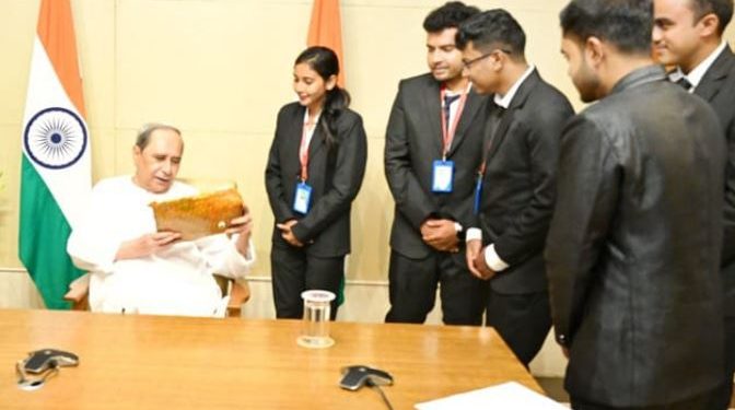 Odisha govt to send 5 meritorious engineering students to Australia for higher studies