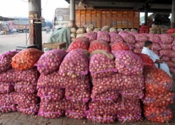 Onion wholesellers in Nashik go on indefinite strike to protest export duty hike