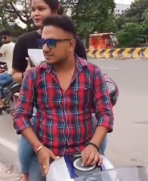 Viral video: ‘Money, R15 aren’t everything’, Bihar man yells at wife