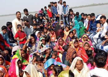 Boat Rules thrown to winds at river ghats of Kendrapara