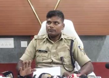 Mayurbhanj Police crackdown on gun trade as 71 country-made firearms seized in Similipal foothills