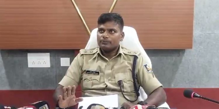 Mayurbhanj Police crackdown on gun trade as 71 country-made firearms seized in Similipal foothills