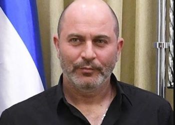 'Fauda' star Lior Raz joins 'Brothers in Arms' to extract families after Hamas attack on Israel