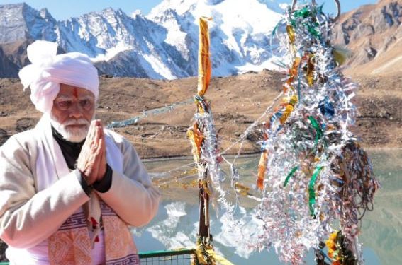Narendra Modi - Parvati Kund - Uttarakhand