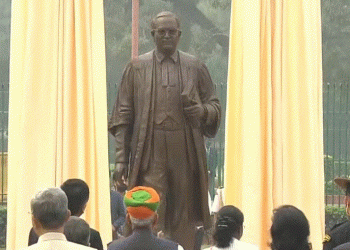 President Murmu unveils Ambedkar's statue in Supreme Court on Constitution Day