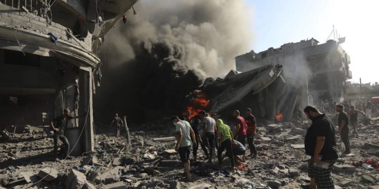Warplanes strike Gaza refugee camp as Israel rejects US push for pause in fighting
