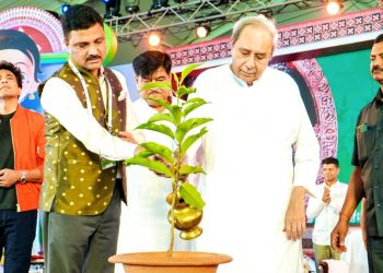Odisha CM plants sapling, inaugurates International Convention on Millets