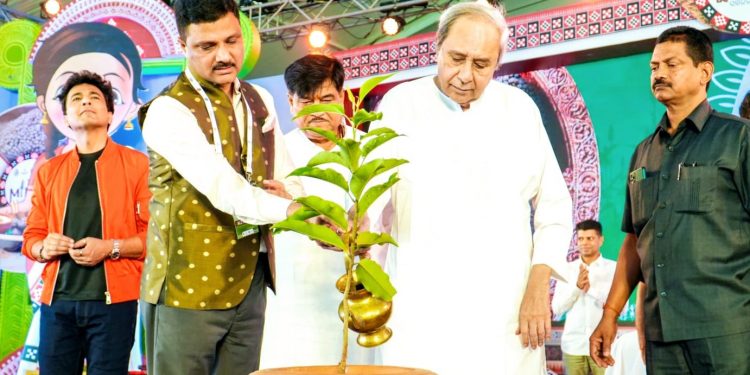Odisha CM plants sapling, inaugurates International Convention on Millets