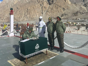 COAS Manoj Pande visits Siachen Glacier