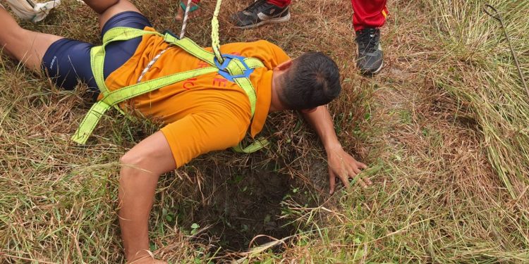 Odisha: 80-year-old woman falls into borewell, rescued in critical condition