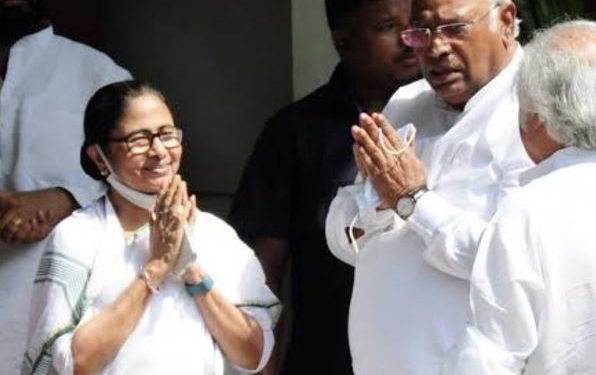 Mamata Banerjee - Mallikarjun Kharge