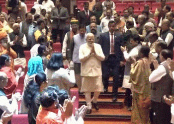 PM Modi given standing ovation at BJP Parliamentary Party meeting for assembly poll success